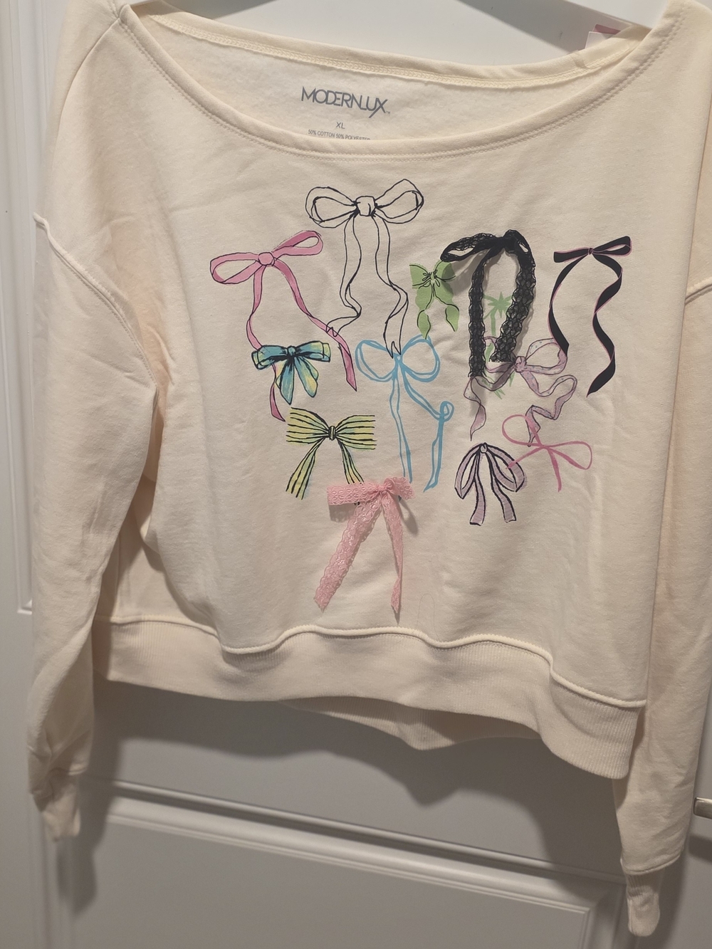 Modern Lux Cream Tee with Ribbon and Bow Graphic